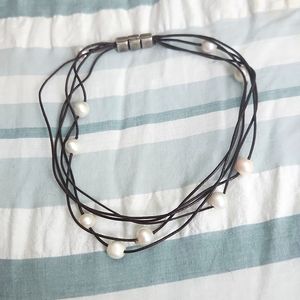 Pearl necklace with faux leather strand choker